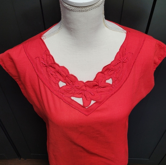 Vintage Suncraft red cutout sleeveless blouse - Picture 2 of 8